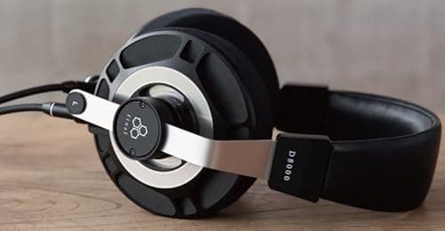 Final D8000 Wired Headphones Closed image